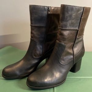 BORN Dual Toned Black Brown Mid Calf leather Boots - Rare size 8 M